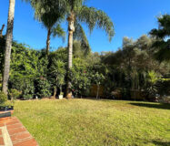 Квартира з садом та виходом до басейну в Los Arqueros 120 кв.м.