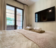 Квартира з садом та виходом до басейну в Los Arqueros 120 кв.м.