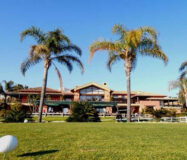 Квартира з садом та виходом до басейну в Los Arqueros 120 кв.м.