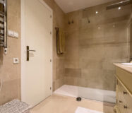 Квартира з садом та виходом до басейну в Los Arqueros 120 кв.м.