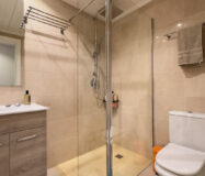 Квартира з садом та виходом до басейну в Los Arqueros 120 кв.м.