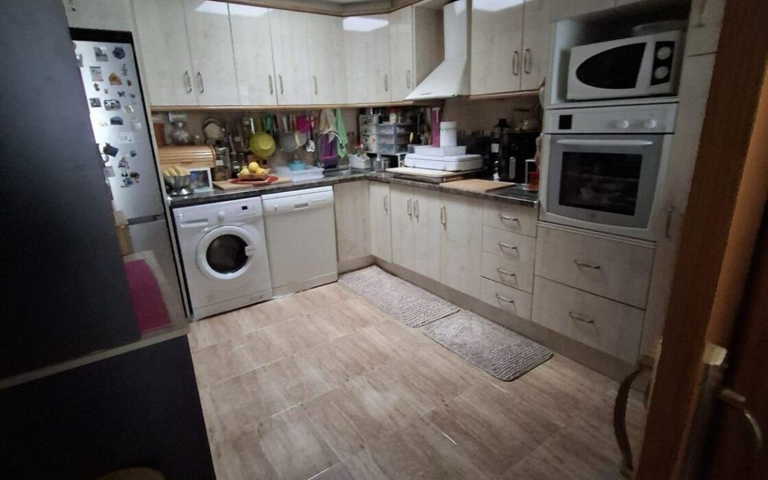 Дом в Торревьехе 65 кв.м с террасой у моря