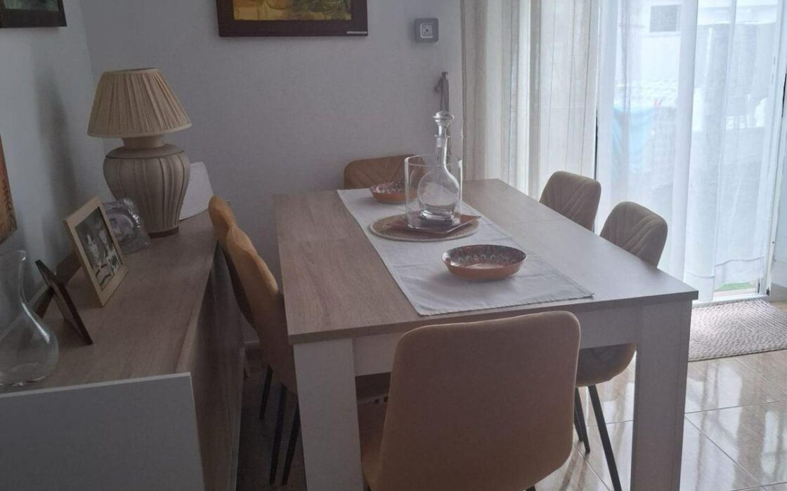 Дом в Торревьехе 65 кв.м с террасой у моря