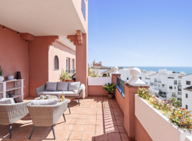 Квартира в Естепоні 109 кв.м з 2 спальнями та видом на море