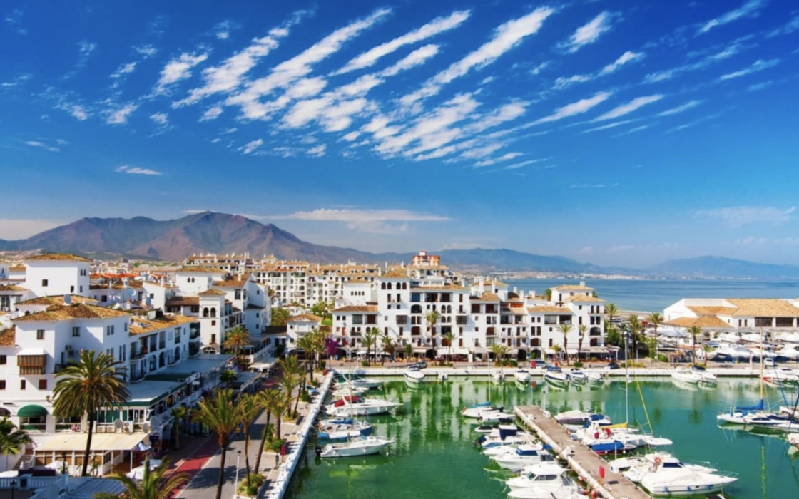 Квартира в Естепоні 109 кв.м з 2 спальнями та видом на море