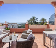 Квартира в Естепоні 109 кв.м з 2 спальнями та видом на море