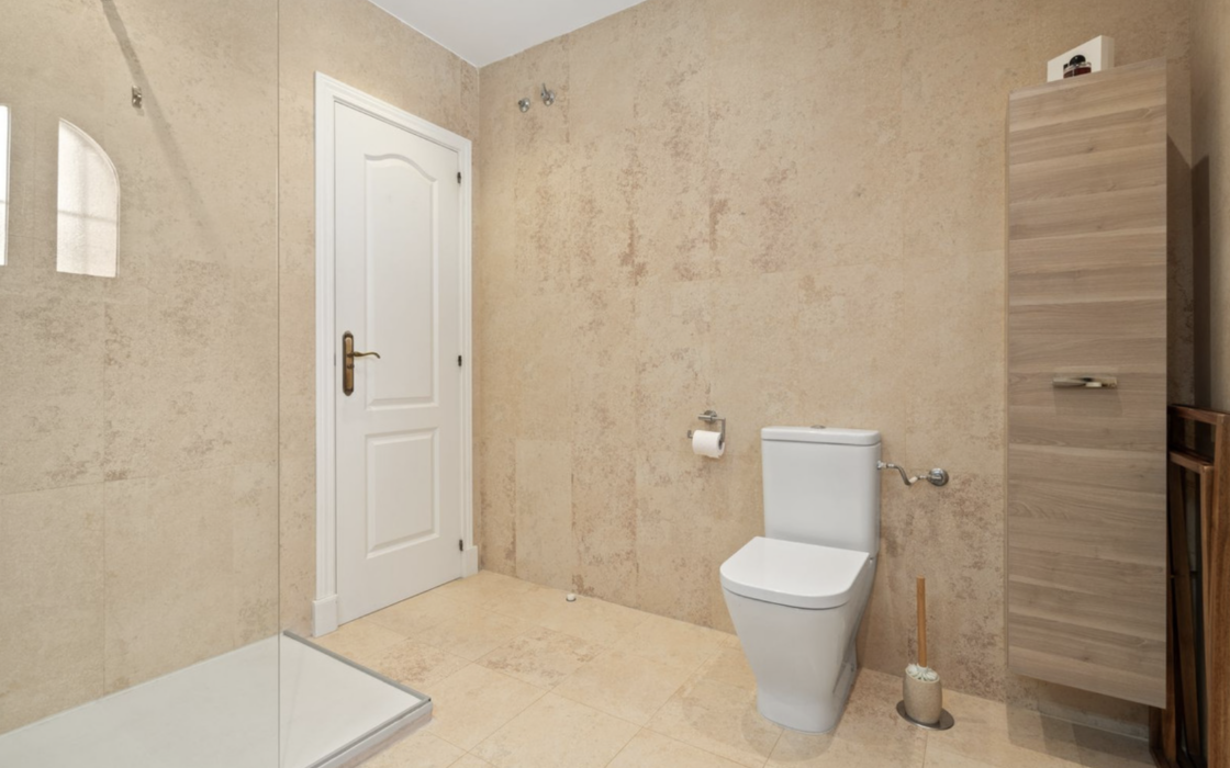 Квартира в Естепоні 109 кв.м з 2 спальнями та видом на море