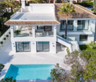 Современная вилла в Марбелье с террасой 405 кв.м