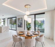 Современная вилла в Марбелье с террасой 405 кв.м