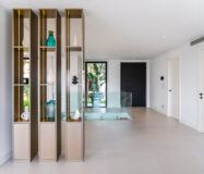 Современная вилла в Марбелье с террасой 405 кв.м