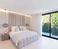 Современная вилла в Марбелье с террасой 405 кв.м