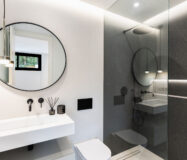 Современная вилла в Марбелье с террасой 405 кв.м