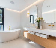 Современная вилла в Марбелье с террасой 405 кв.м