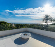 Современная вилла в Марбелье с террасой 405 кв.м