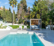 Современная вилла в Марбелье с террасой 405 кв.м