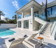 Современная вилла в Марбелье с террасой 405 кв.м