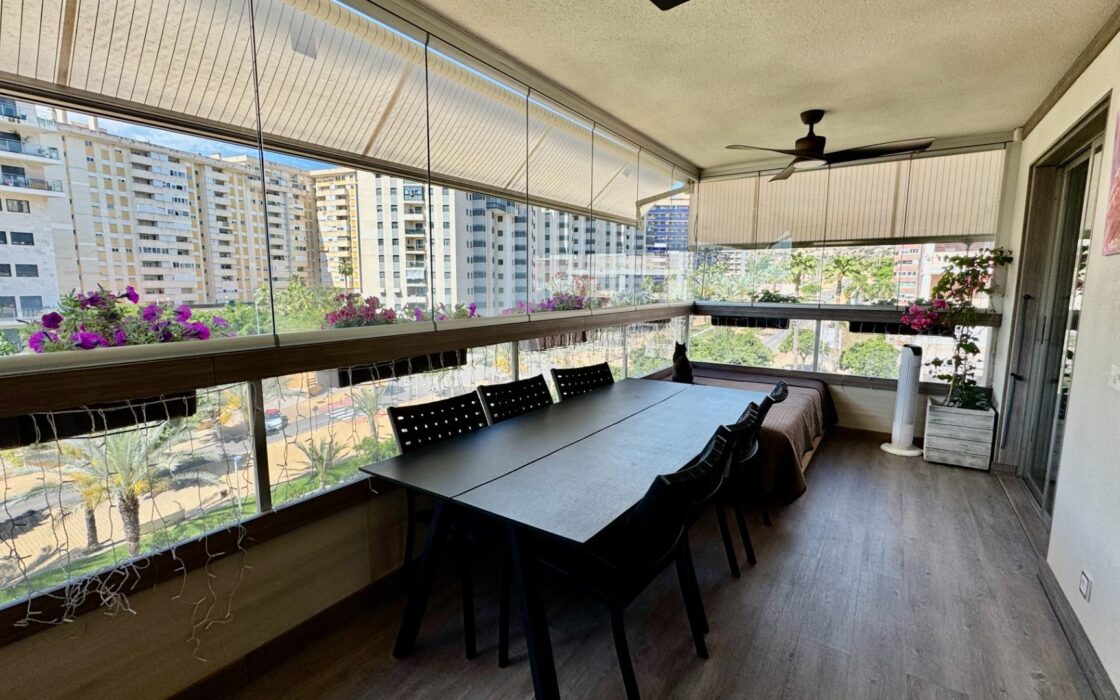 Квартира у моря в Ла Кала де Финестрат 120 кв.м с террасой