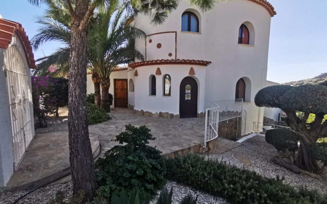 Вілла з 5 спальнями та видом на море в Cumbre del Sol