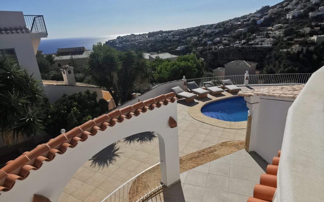 Вілла з 5 спальнями та видом на море в Cumbre del Sol