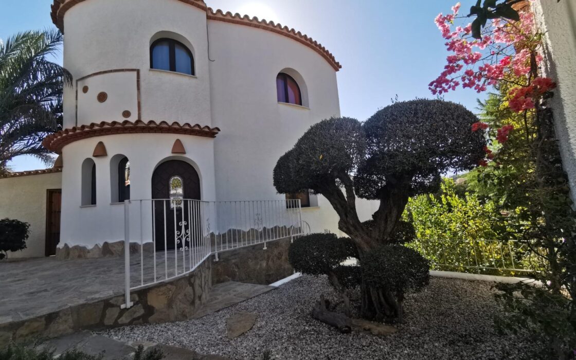 Вілла з 5 спальнями та видом на море в Cumbre del Sol