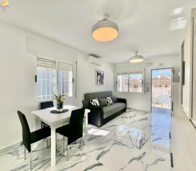 Будинок в Торрев’єсі 60 кв.м з терасою в 4 км від моря