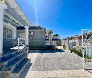 Дом в Торревьехе 60 кв.м с террасой в 4 км от моря