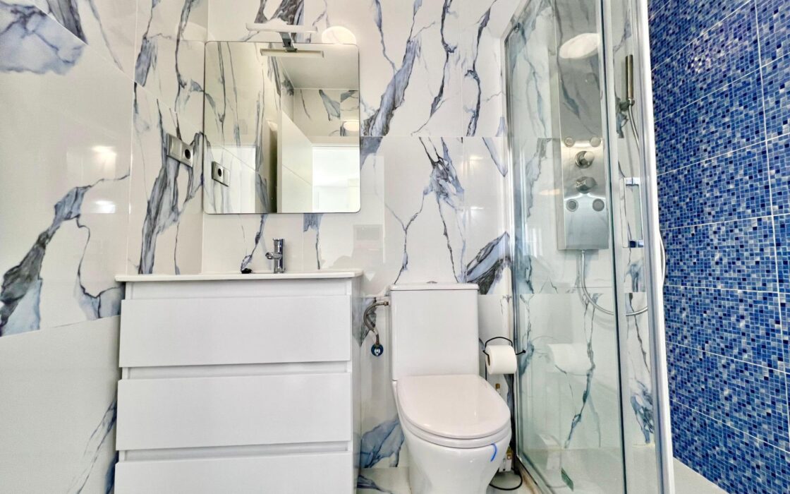 Дом в Торревьехе 60 кв.м с террасой в 4 км от моря