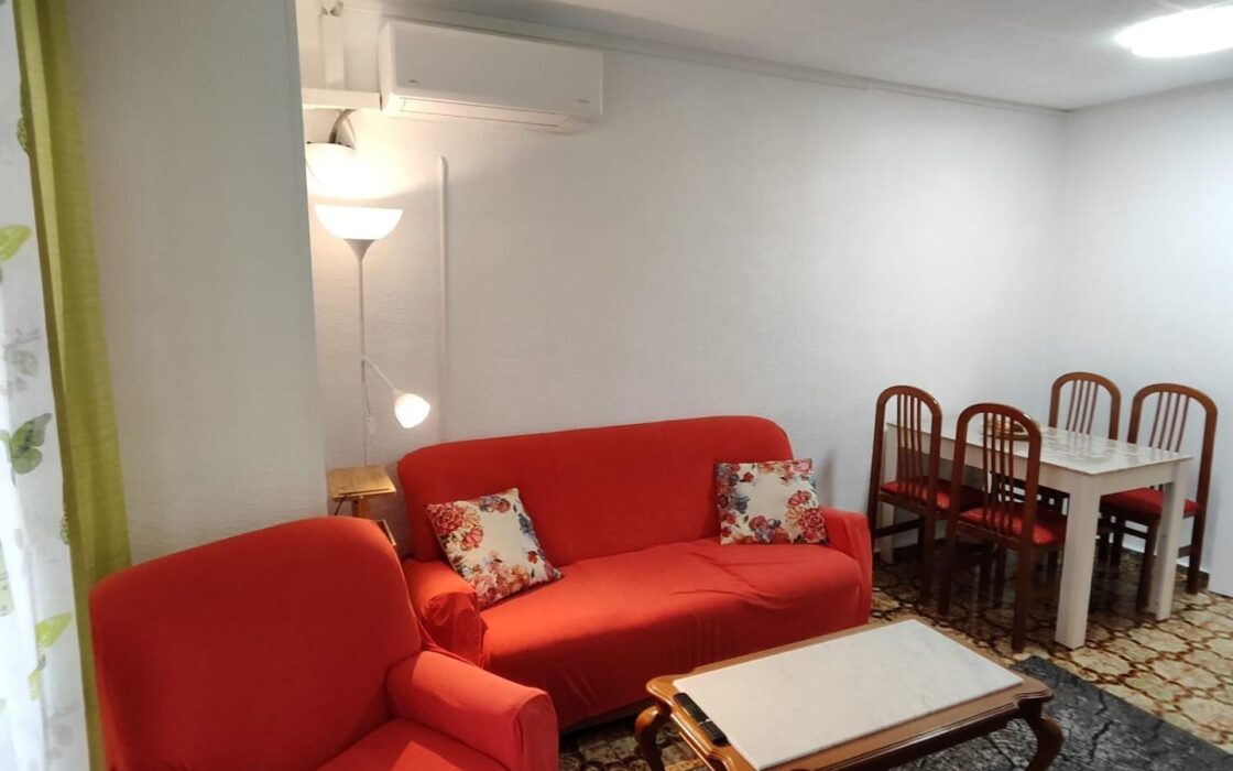 Простора квартира 82 кв.м в Аликанте з терасою