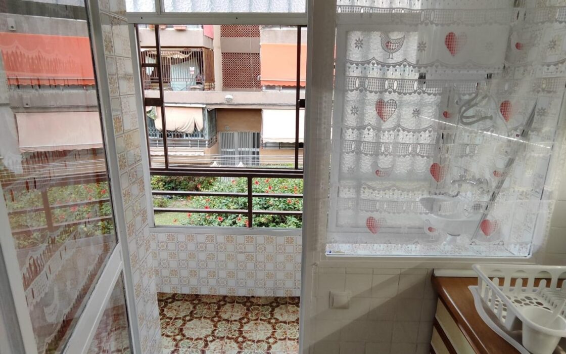 Простора квартира 82 кв.м в Аликанте з терасою