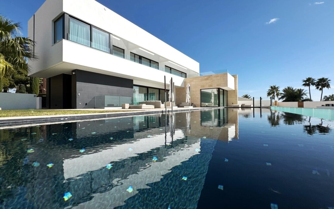 Елітна вілла в Сьерра-Кортині з терасами 650 кв.м