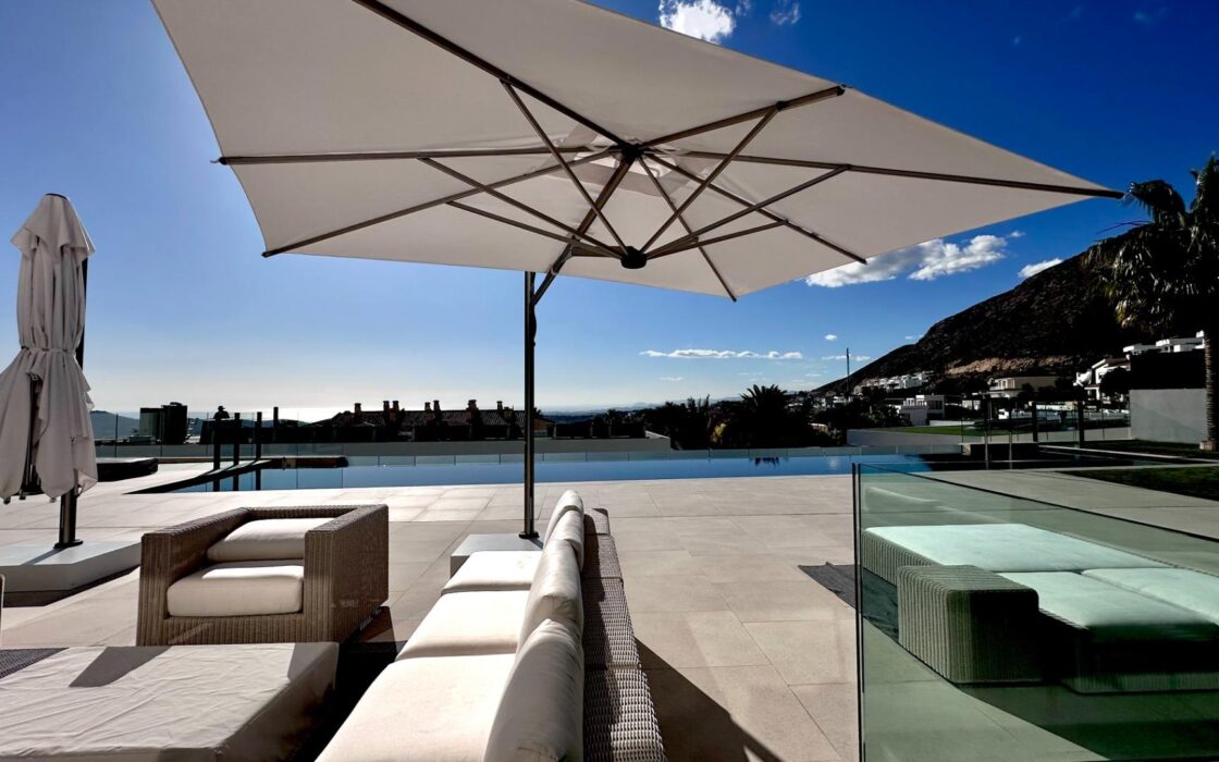 Елітна вілла в Сьерра-Кортині з терасами 650 кв.м