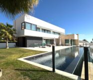 Елітна вілла в Сьерра-Кортині з терасами 650 кв.м