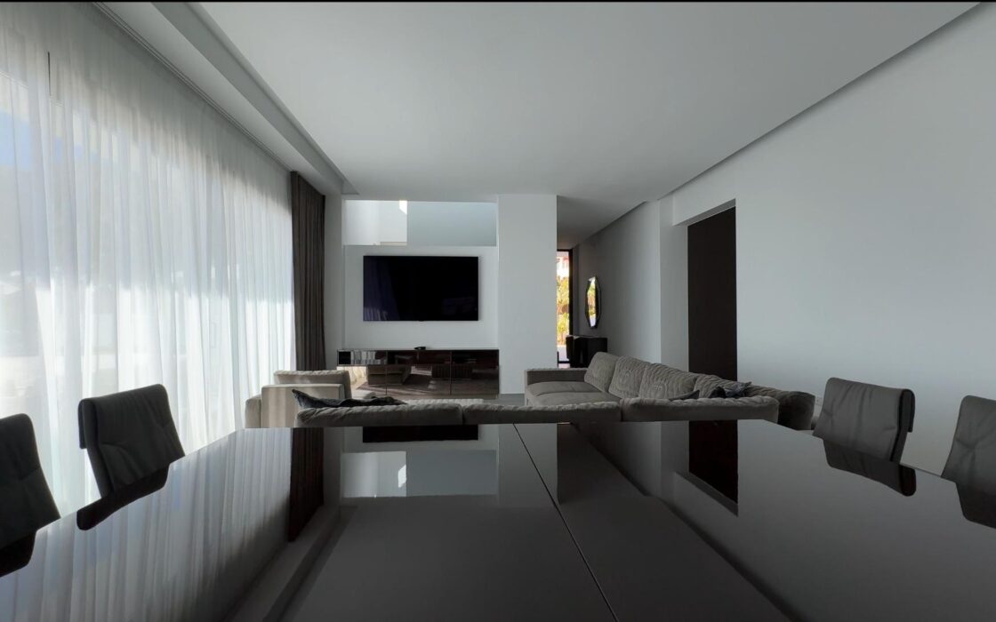 Елітна вілла в Сьерра-Кортині з терасами 650 кв.м