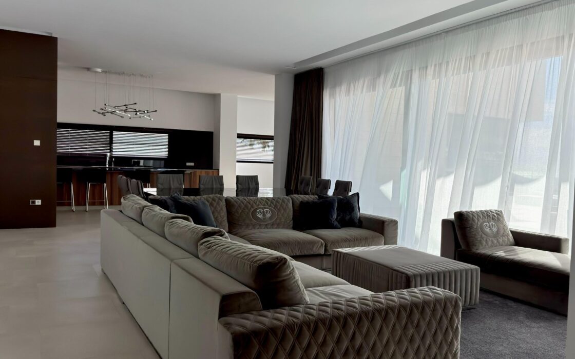 Елітна вілла в Сьерра-Кортині з терасами 650 кв.м