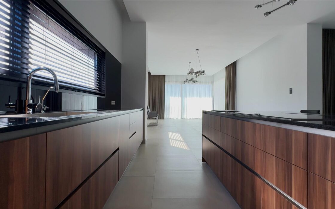 Елітна вілла в Сьерра-Кортині з терасами 650 кв.м