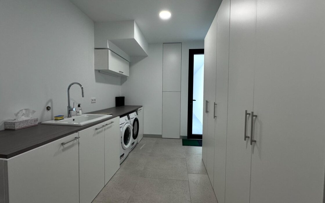 Елітна вілла в Сьерра-Кортині з терасами 650 кв.м