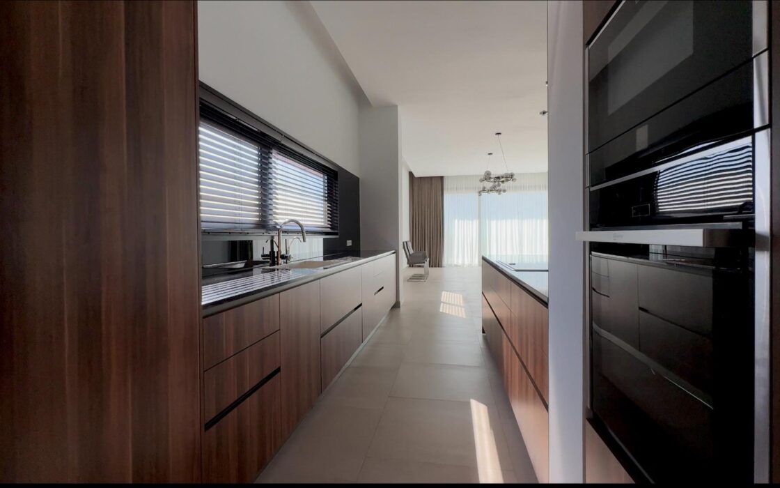 Елітна вілла в Сьерра-Кортині з терасами 650 кв.м