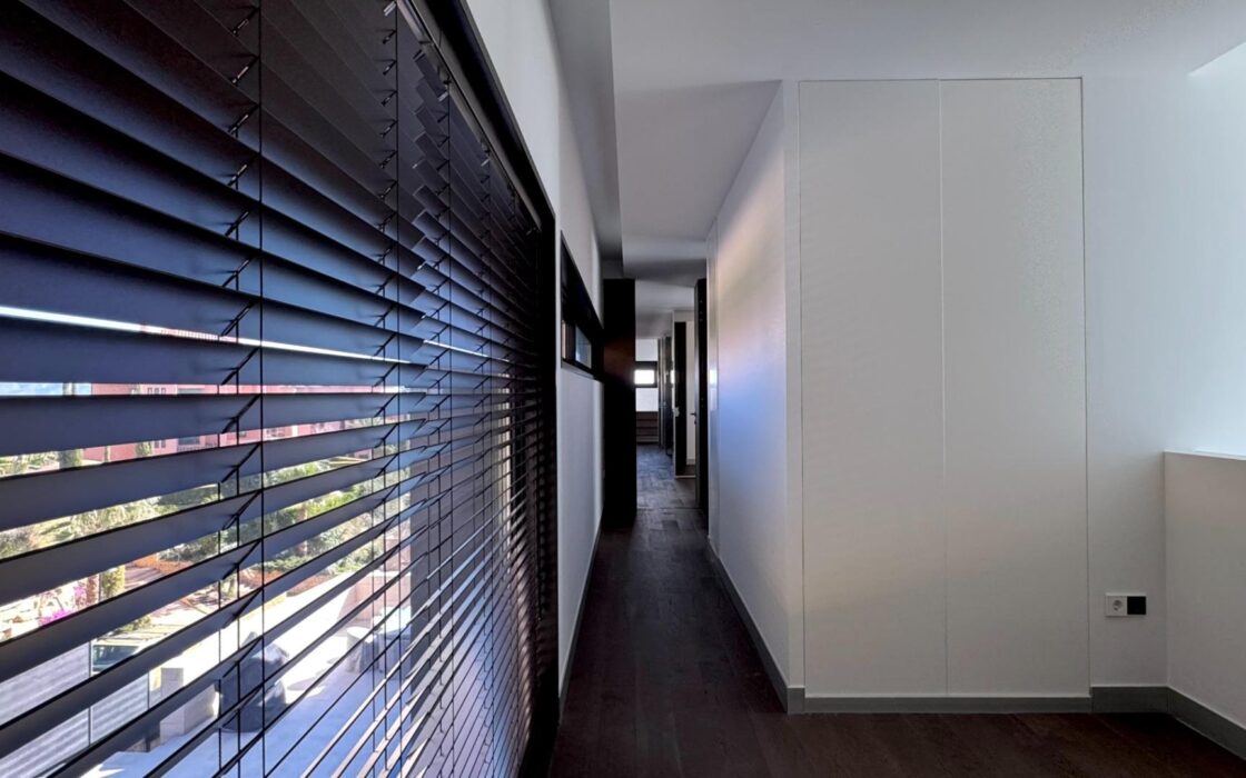 Елітна вілла в Сьерра-Кортині з терасами 650 кв.м