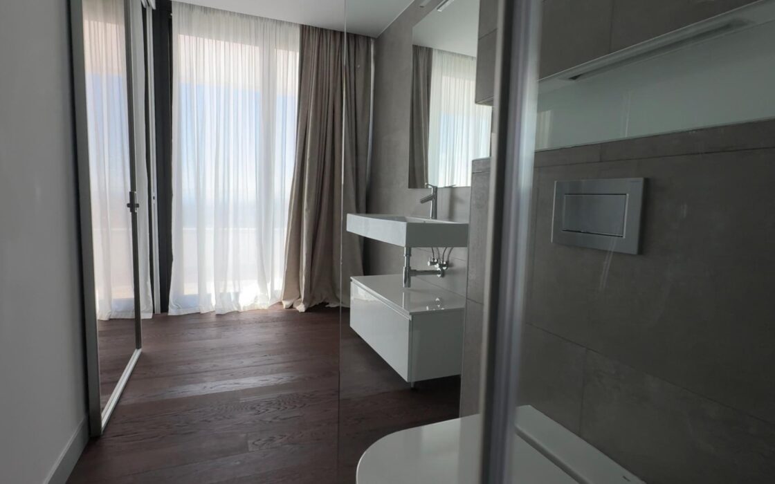 Елітна вілла в Сьерра-Кортині з терасами 650 кв.м