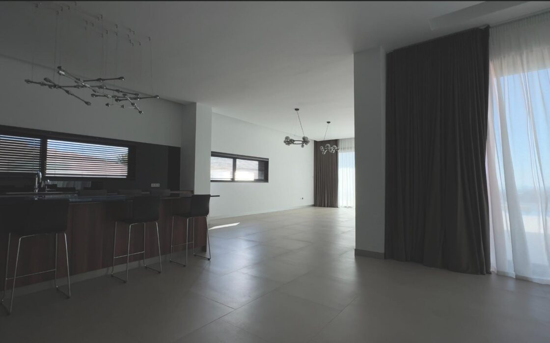 Елітна вілла в Сьерра-Кортині з терасами 650 кв.м