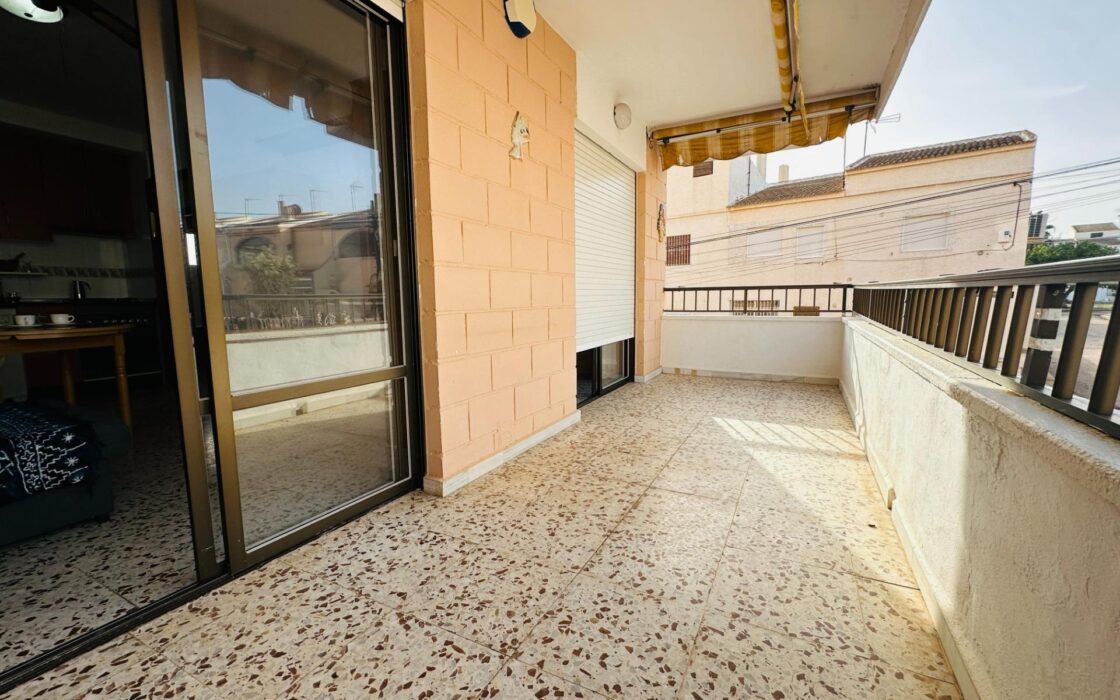 Квартира в Мил Палмерас з терасою біля моря 59 кв.м 3 спальні