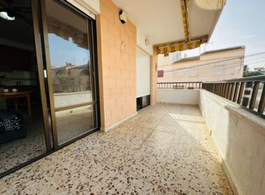 Квартира в Мил Палмерас з терасою біля моря 59 кв.м 3 спальні