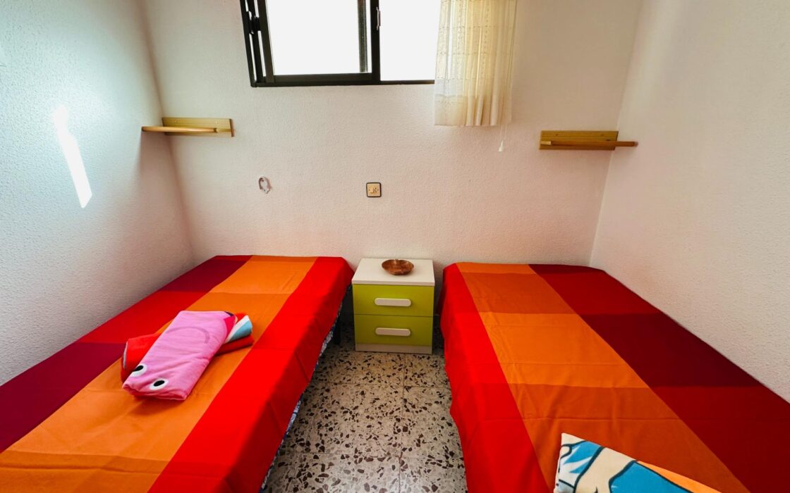 Квартира в Мил Палмерас з терасою біля моря 59 кв.м 3 спальні