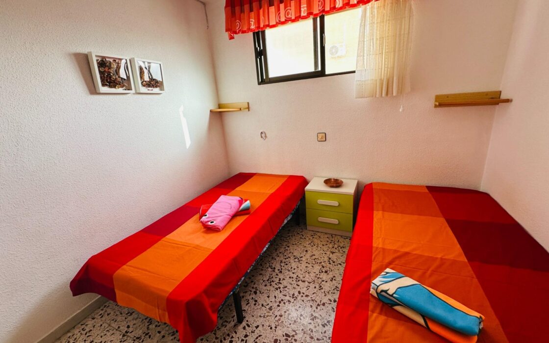 Квартира в Мил Палмерас з терасою біля моря 59 кв.м 3 спальні