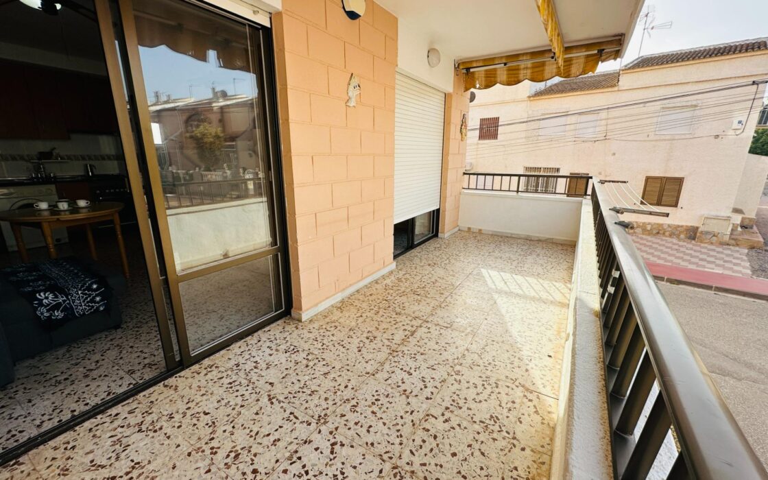 Квартира в Мил Палмерас з терасою біля моря 59 кв.м 3 спальні