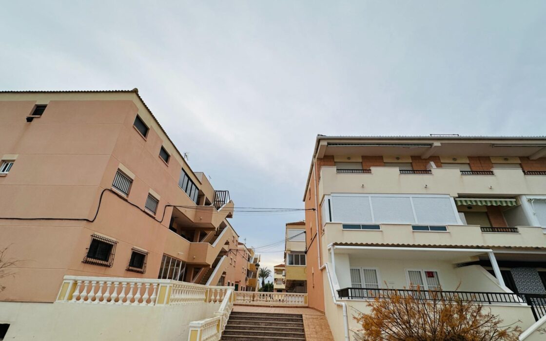 Квартира в Мил Палмерас з терасою біля моря 59 кв.м 3 спальні