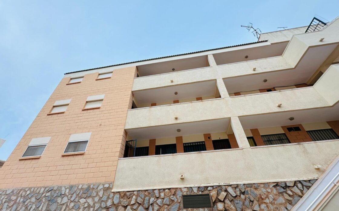 Квартира в Мил Палмерас з терасою біля моря 59 кв.м 3 спальні