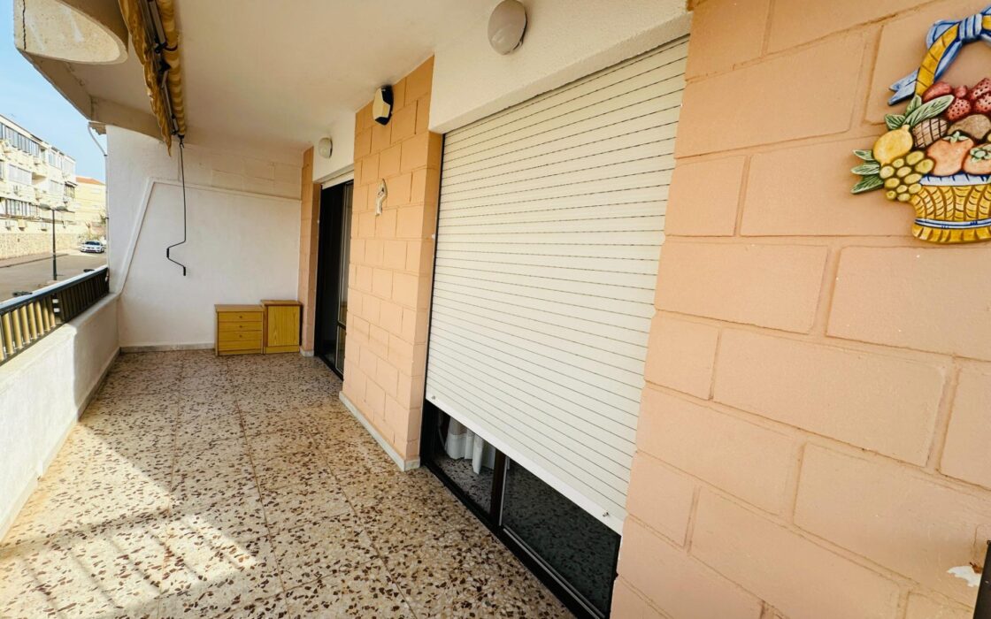 Квартира в Мил Палмерас з терасою біля моря 59 кв.м 3 спальні