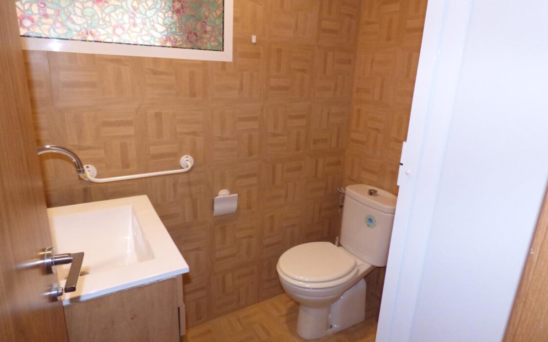 Будинок 210 кв.м з терасою в Аліканте, 4 спальні