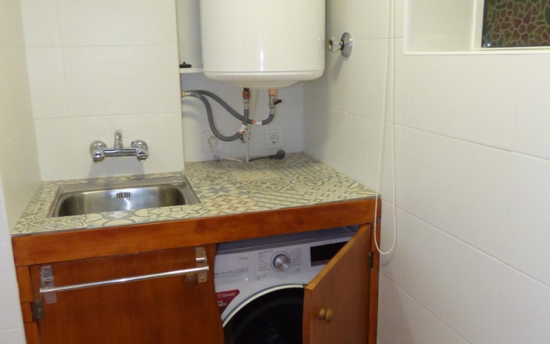 Будинок 210 кв.м з терасою в Аліканте, 4 спальні